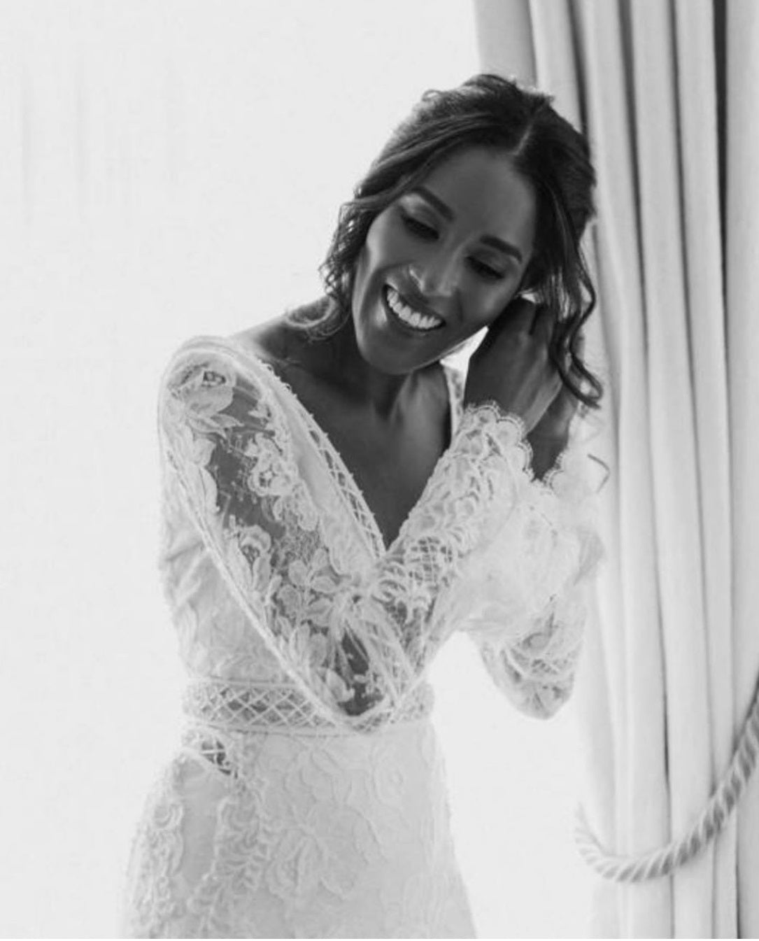 Bespoke wedding dress featuring ivory Chantilly lace Harper 2