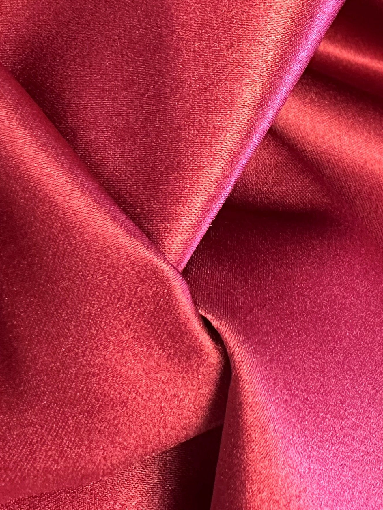 Satin duchesse en polyester bordeaux - Contessa