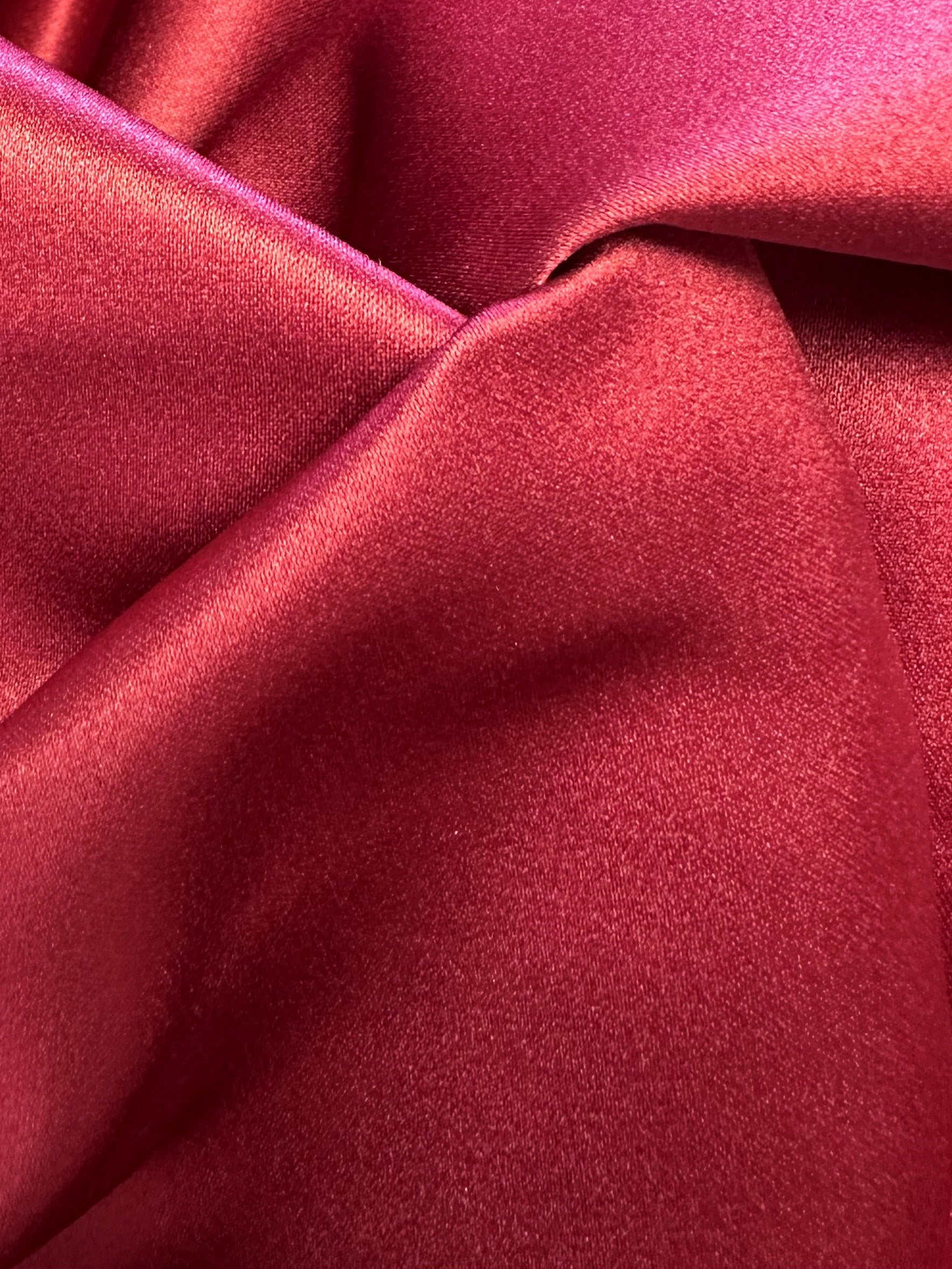 Satin duchesse en polyester bordeaux - Contessa