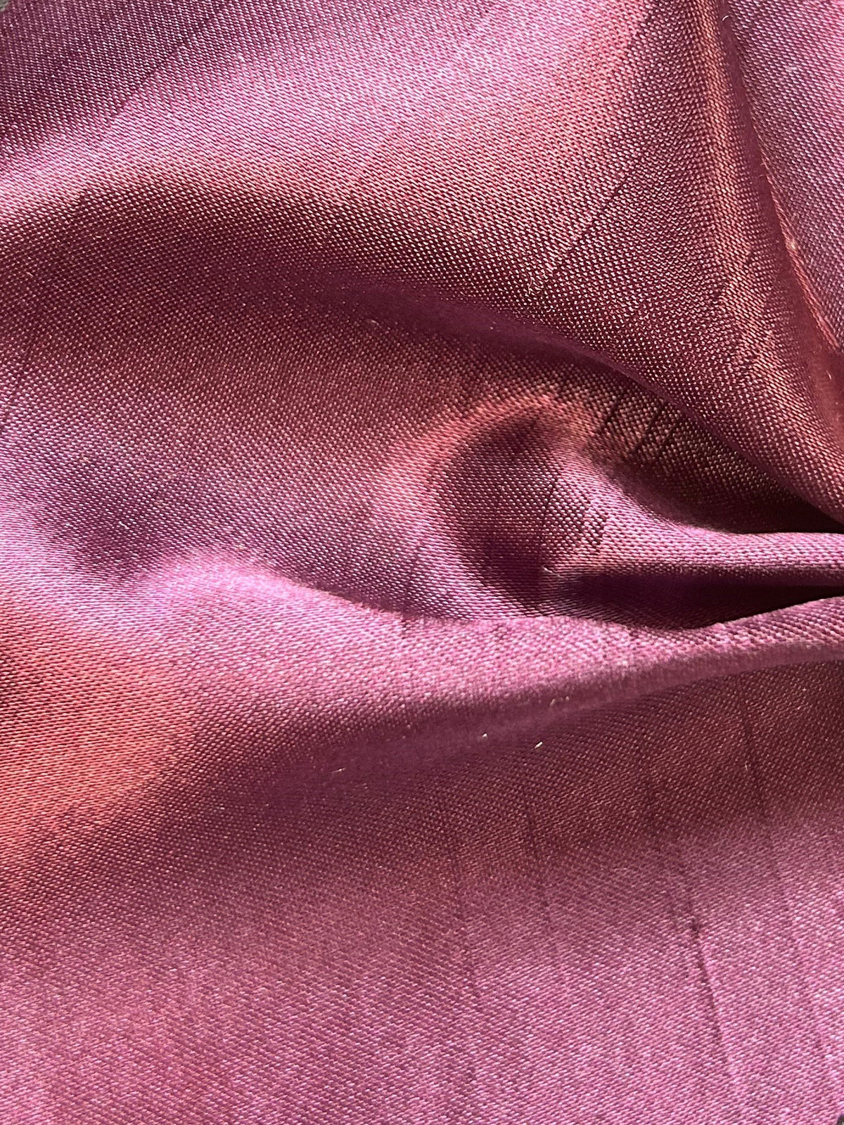 Dupion en satin de polyester prune - Clarté