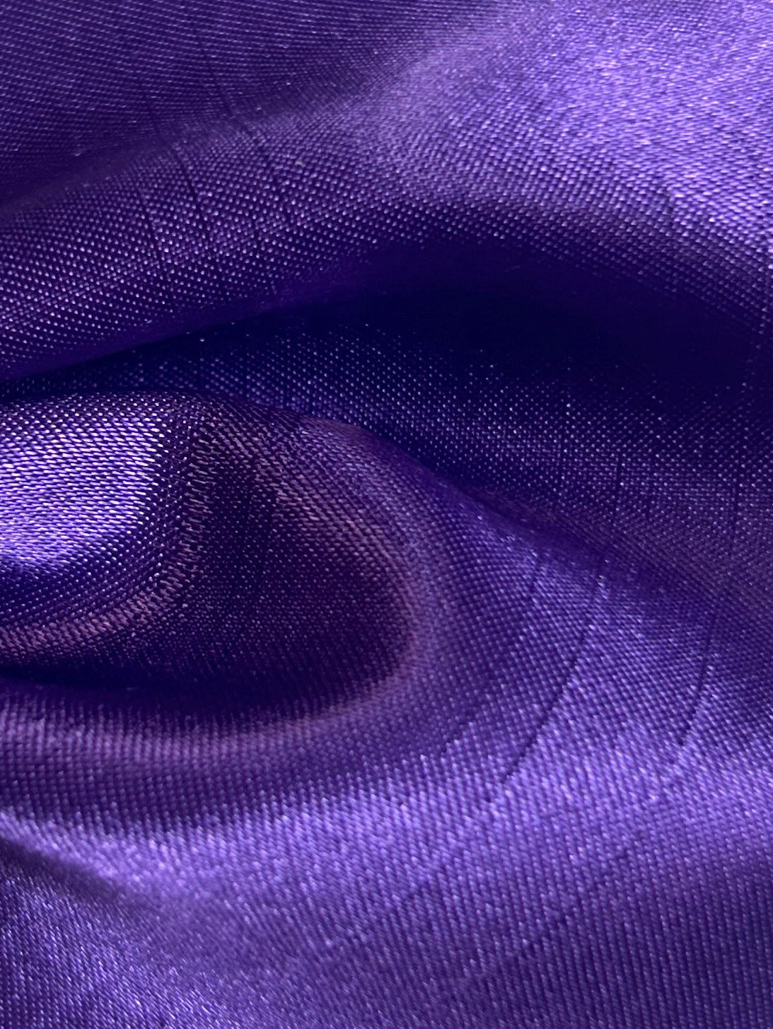 Dupion en satin de polyester violet - Clarté