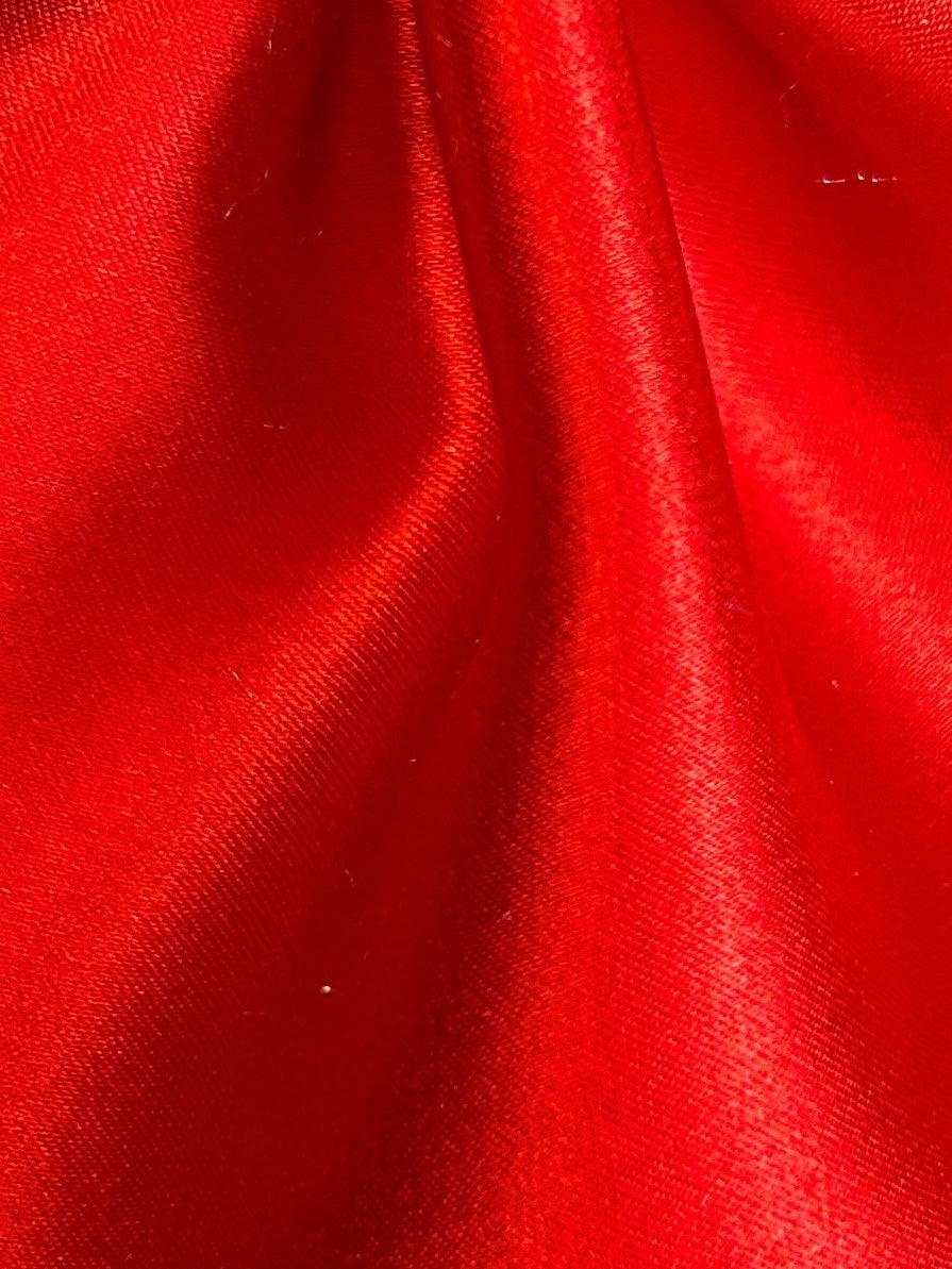 Satin de Soie Rouge - Magnifique