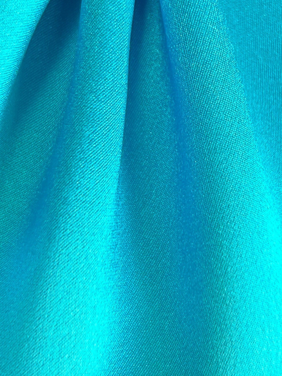 Satin Turquoise - Magnifique