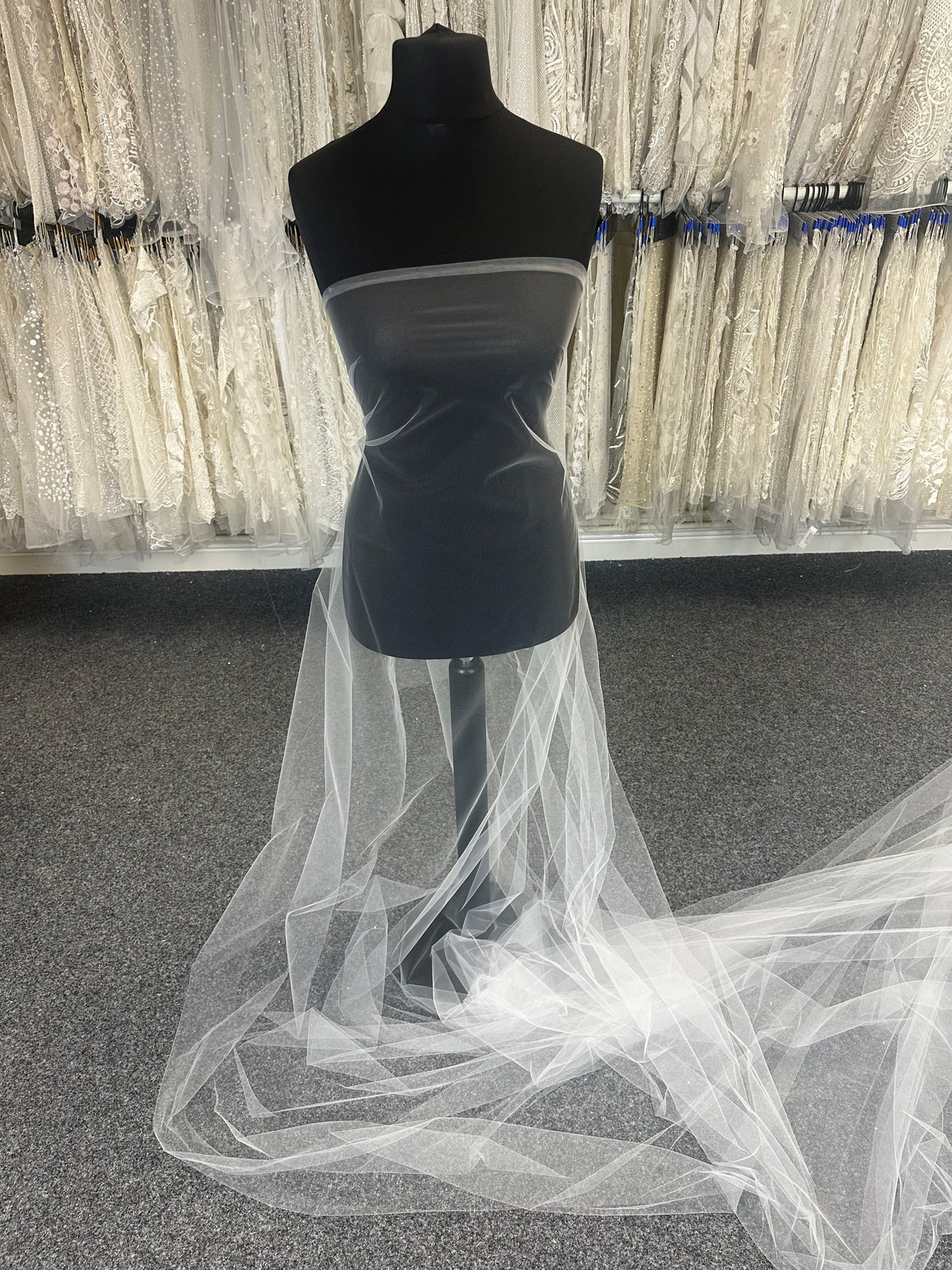 Tulle de mariée blanc en soie pour voiles – Romance