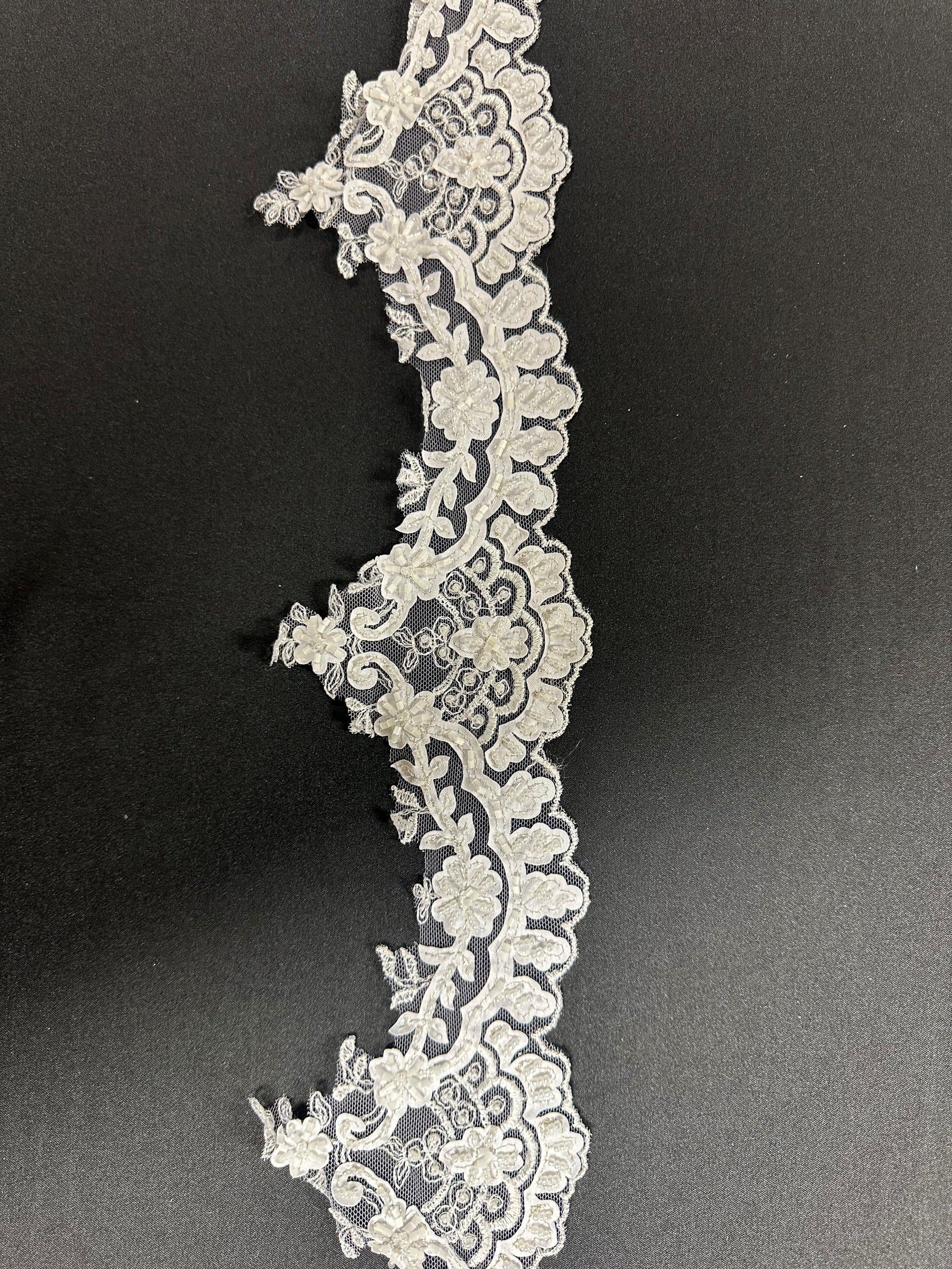 Bordure en dentelle blanche cordée - Olivia